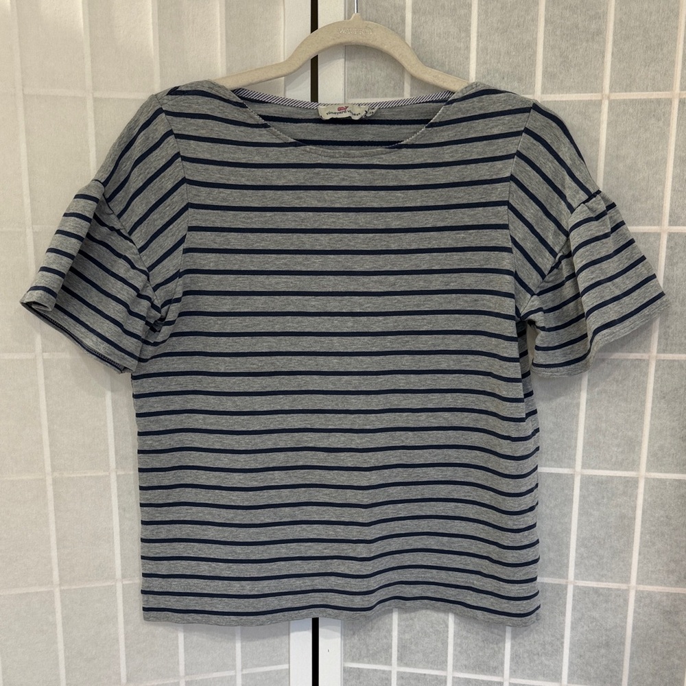 Women’s Vineyard Vines Short Sleeve Top in Gray and Navy Stripe Size XS